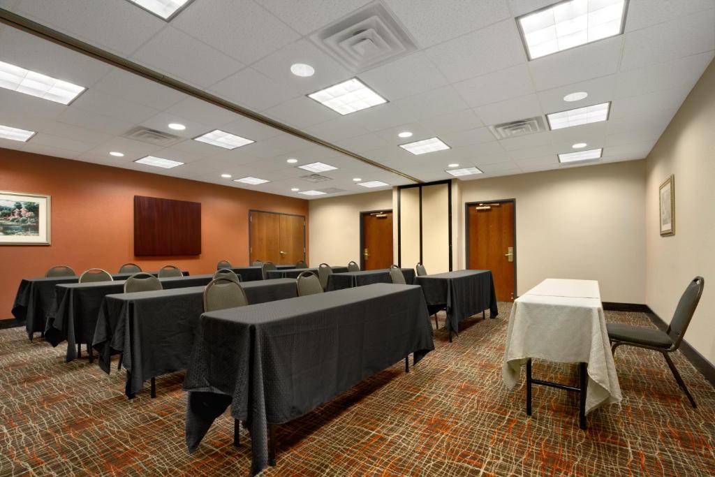 Country Inn & Suites By Radisson, Wolfchase-Memphis, Tn Экстерьер фото